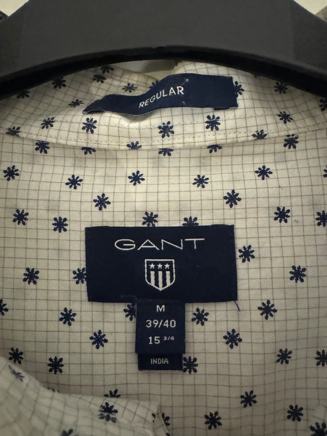 Vit snöflinge-mönstrad skjorta från GANT - 1