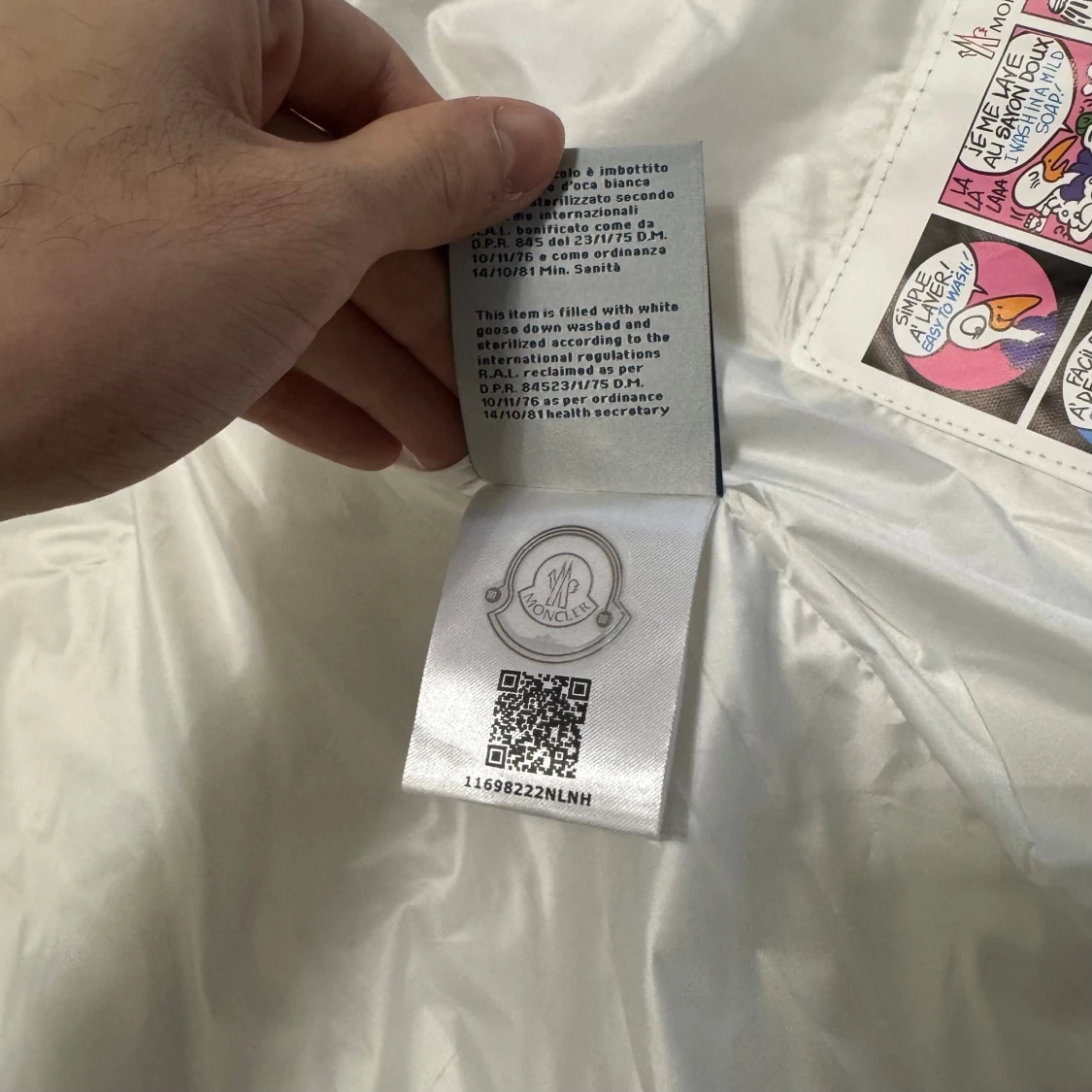 Vit pufferjacka från Moncler med huva - 4