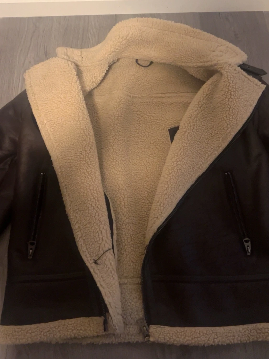 Brun teddyjacka med dragkedja - 2