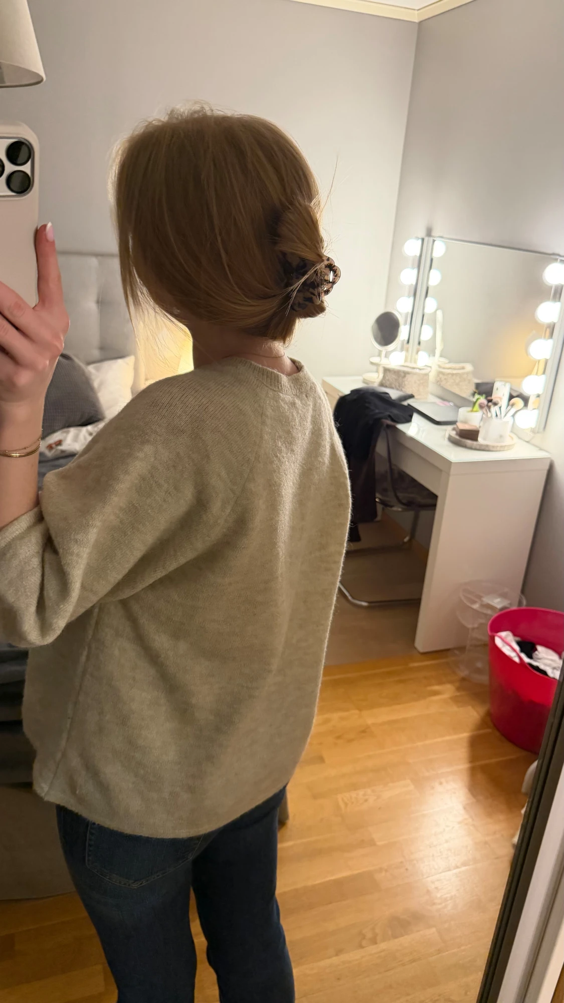 Beige stickad tröja med trekvartsärm - 4