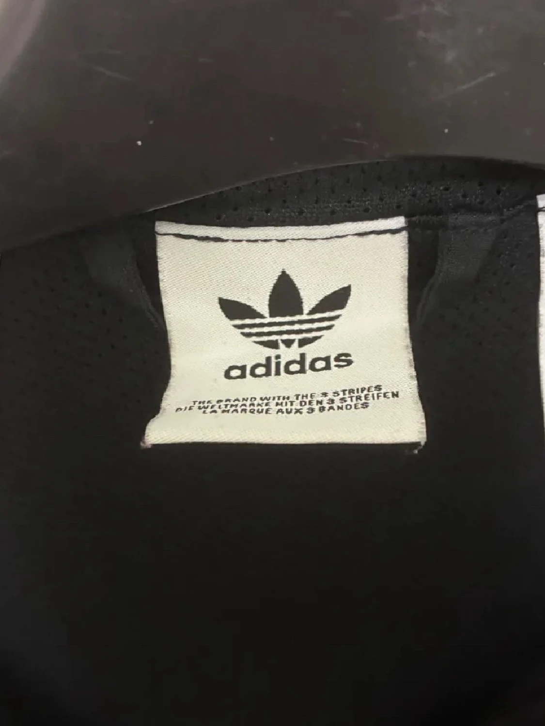 Svart Adidas vindjacka med vita ränder - 3