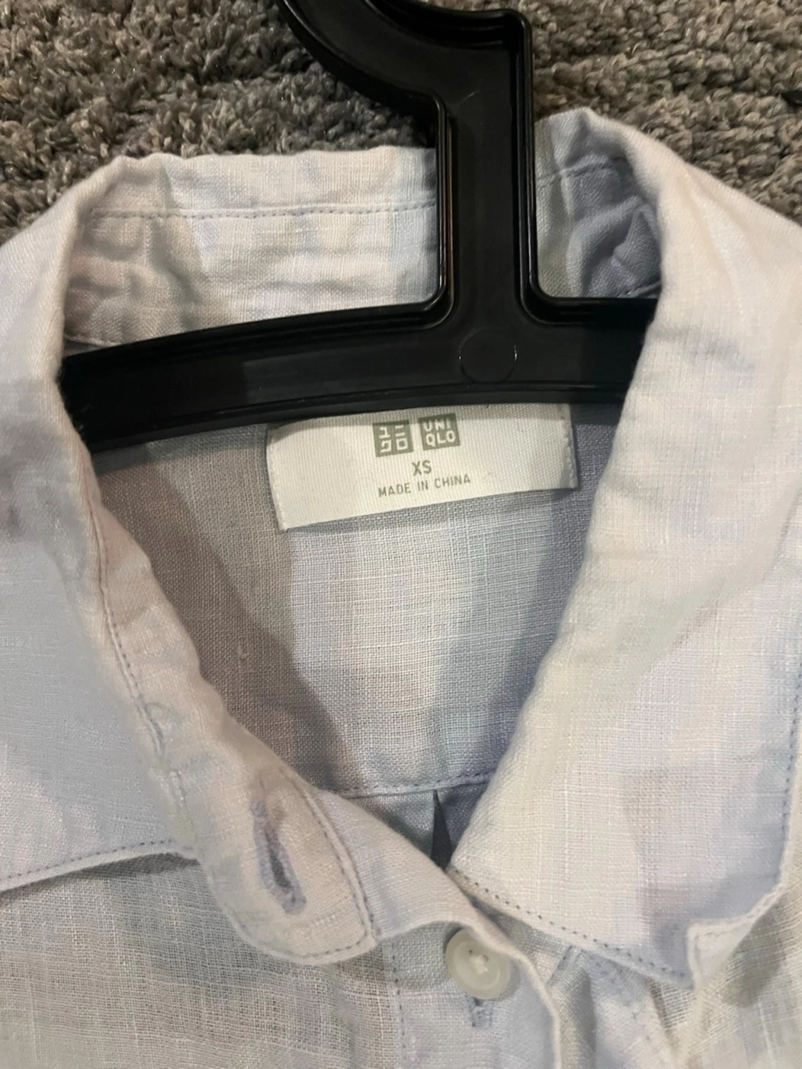 Ljusblå linneskjorta från Uniqlo XS - 1