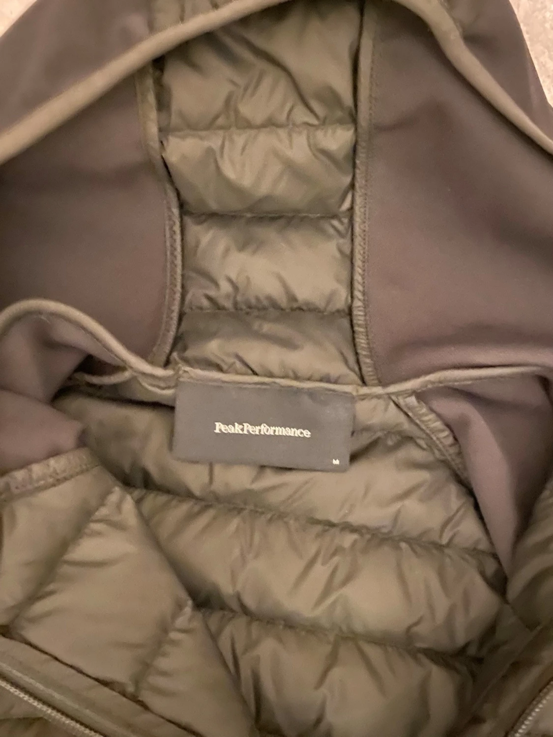 Svart pufferjacka Peak Performance M - 1