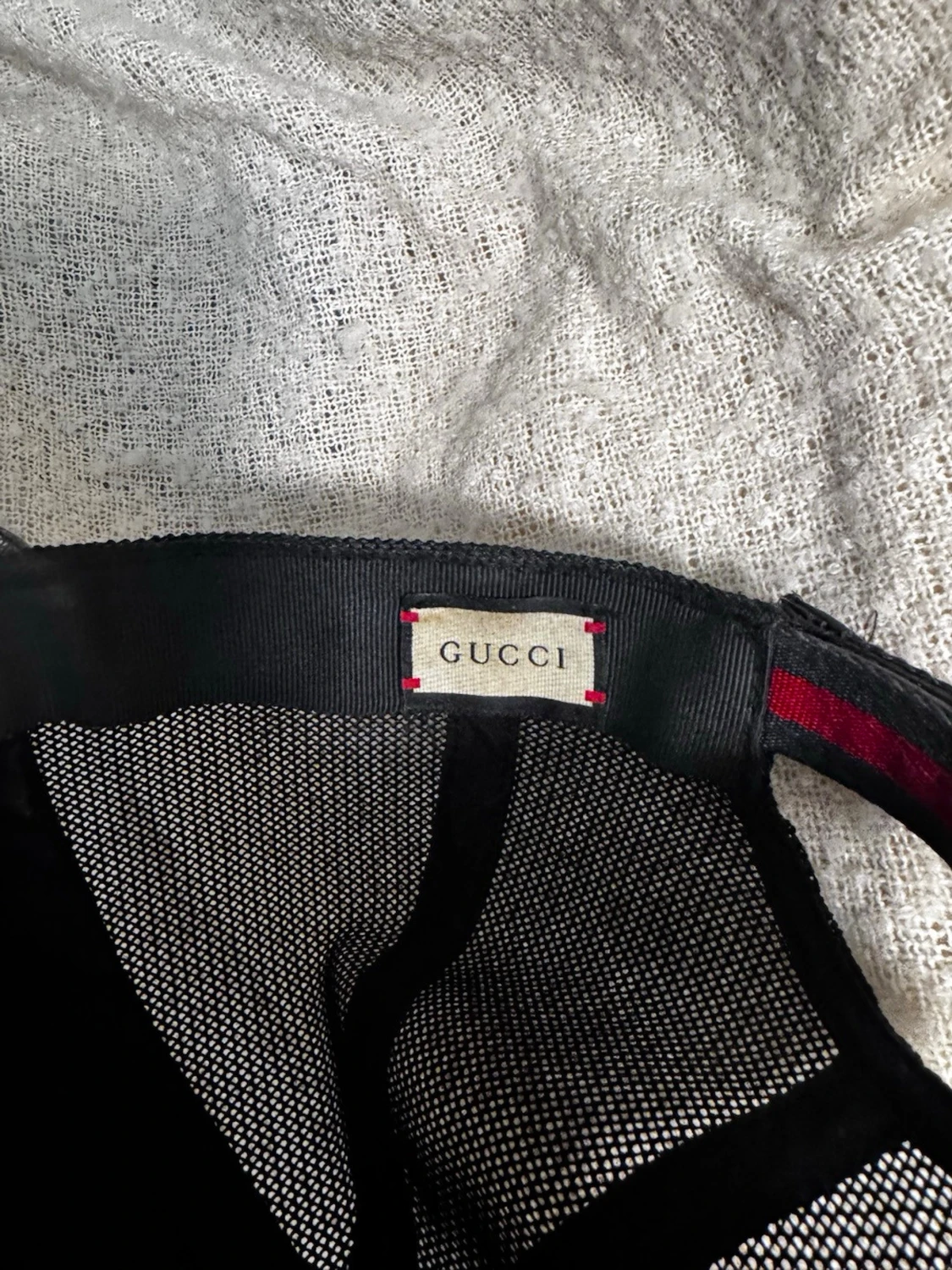 Gucci svart keps med ormtryck - 5