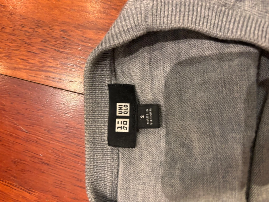 Grå sweatshirt  - 2