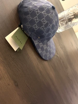 Blå Gucci keps  - Blå Gucci keps helt ny, finns i S och M. Dm för vilken fråga som helst!🫡