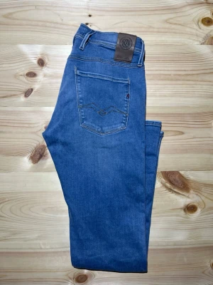Replay ”Anbass” jeans - Modell: Anbass | Skick: 9/10 | Storlek: W31 L32 | Öppen för prisförslag | Skriv vid fråga!  
