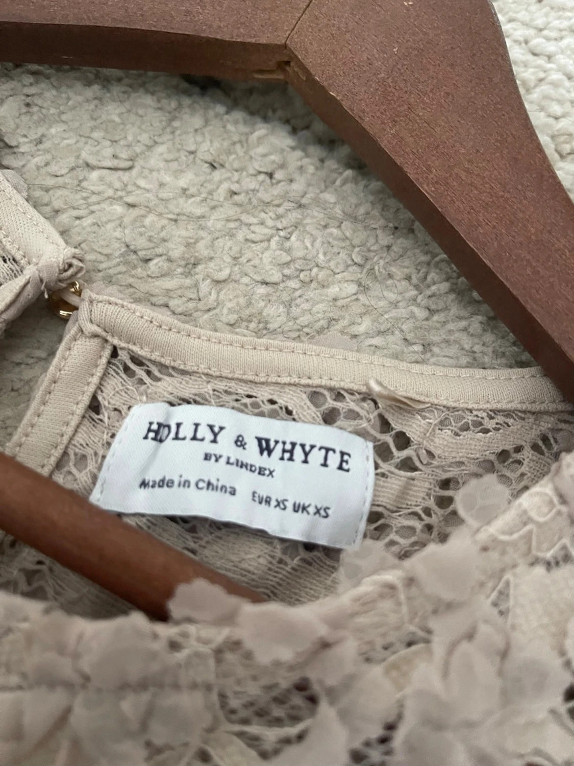 Beige blommig topp från Molly & White - 4