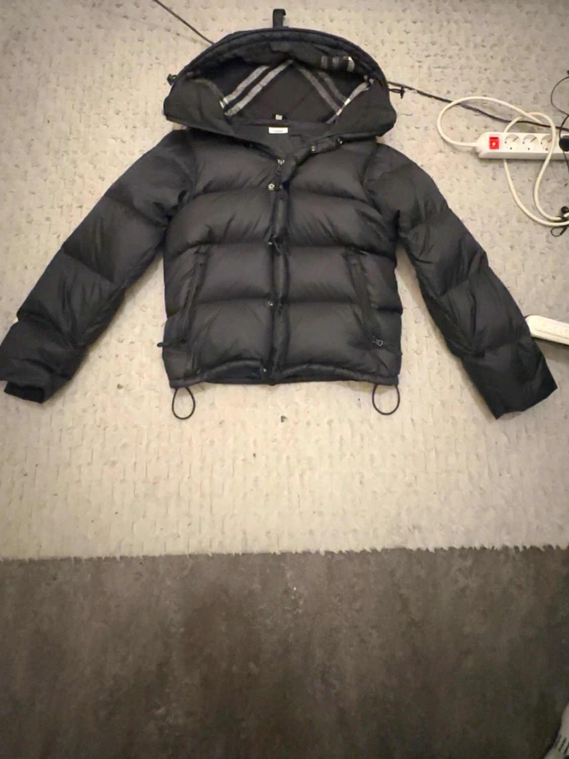 Svart dunväst med huva från Burberry - 1