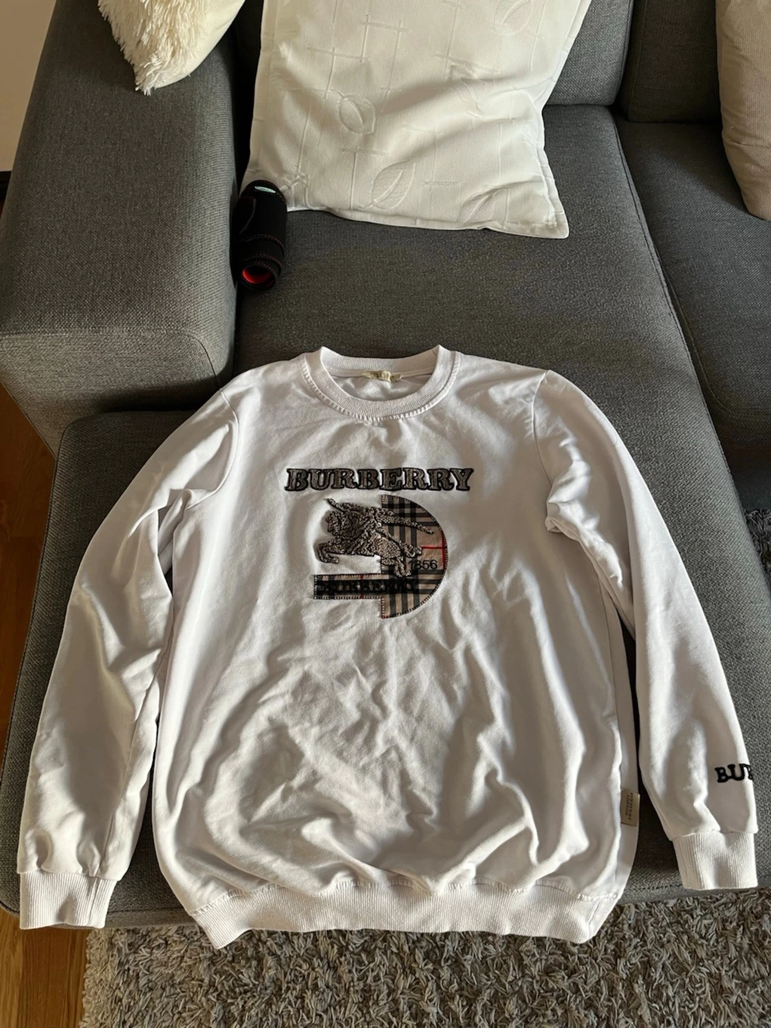 Vit Burberry sweatshirt med tryck