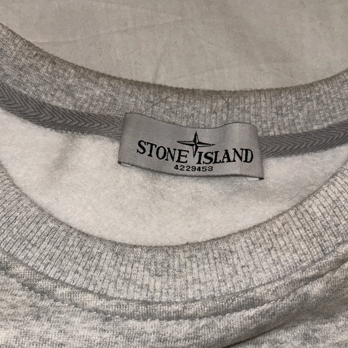 Grå sweatshirt från Stone Island - 1