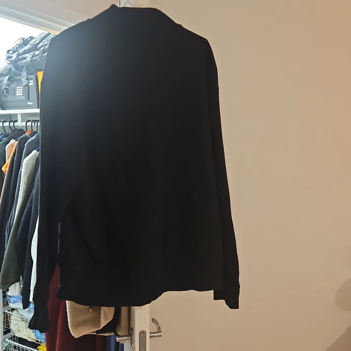 Svart half zip tröja från Weekday - 1