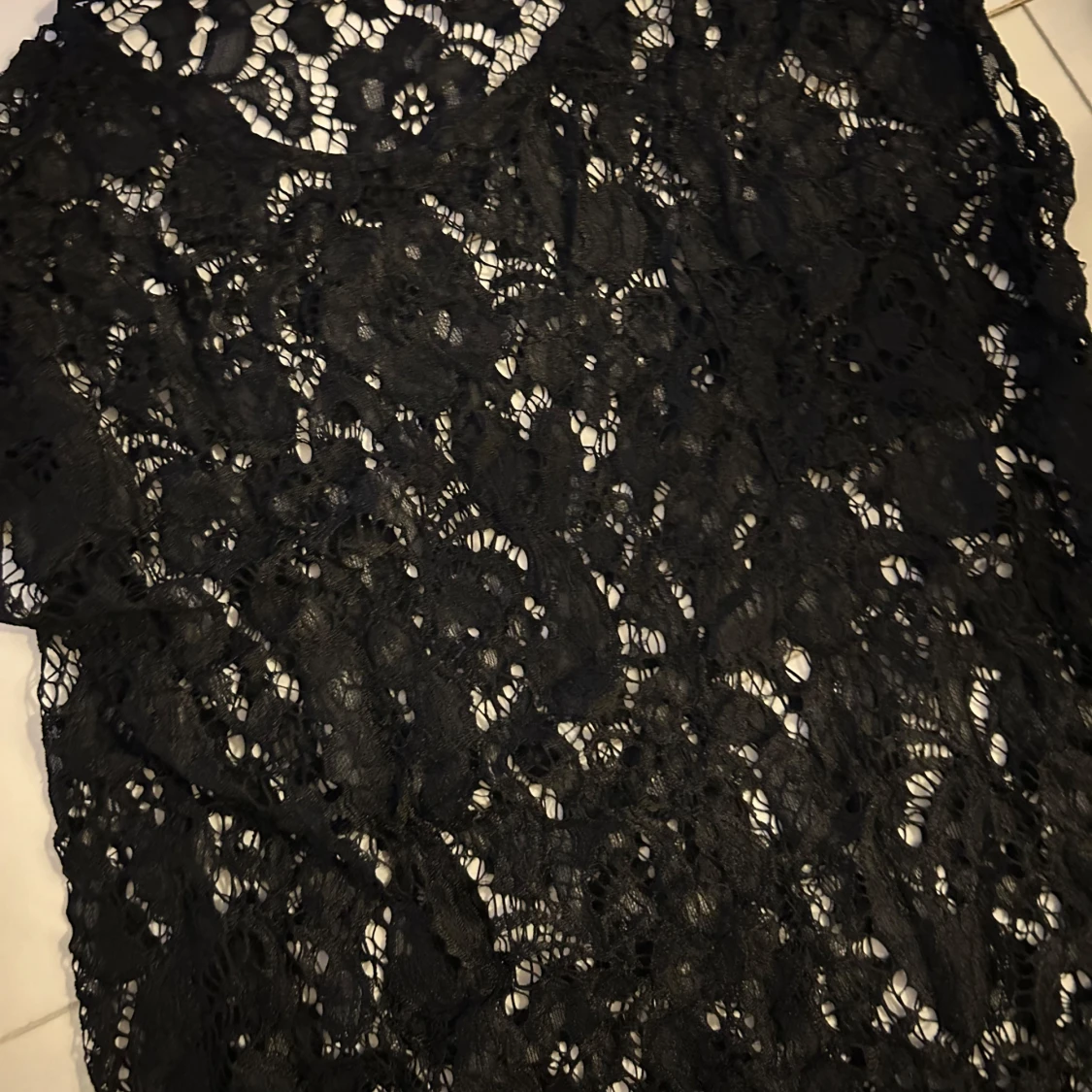 Svart spetsblus från Bik Bok - 3