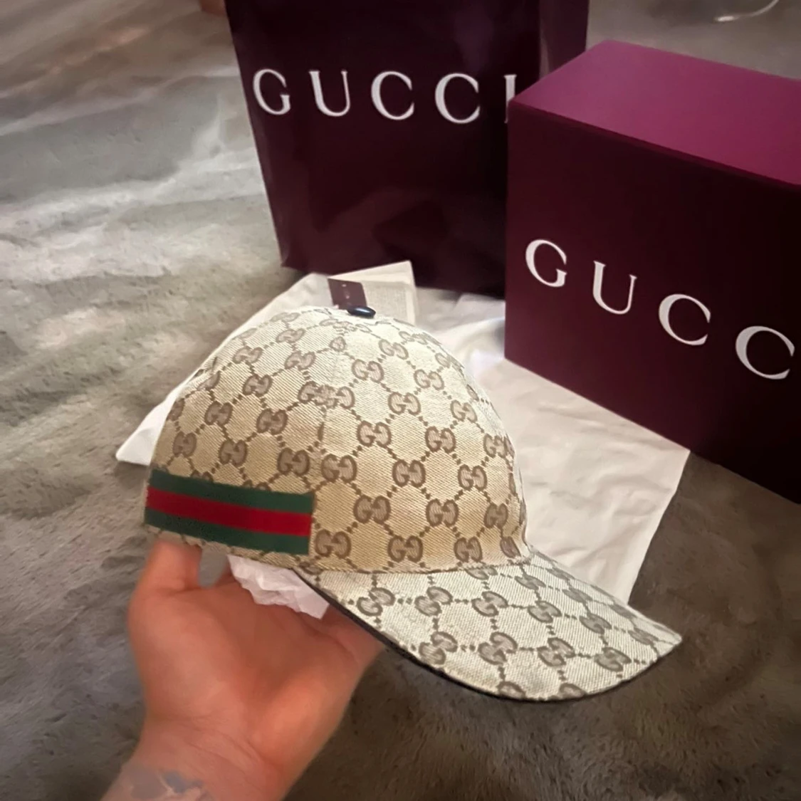 Gucci beige keps med GG-mönster