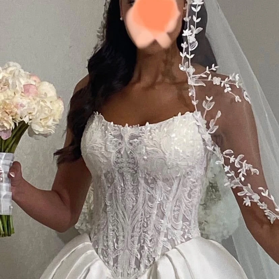 Vit lång bröllopsklänning 2026 kollektion  - 1