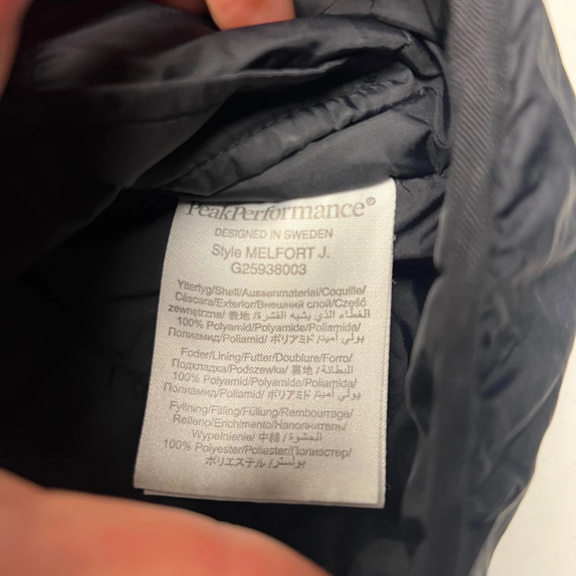 Svart jacka Peak Performance  - 3