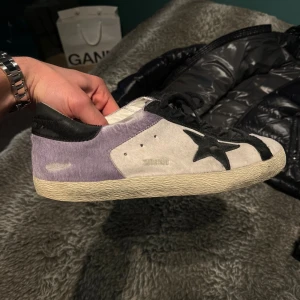 Golden goose  - Golden goose - size 43. Väldigt sällsynt färg - skorna är i cow suede 