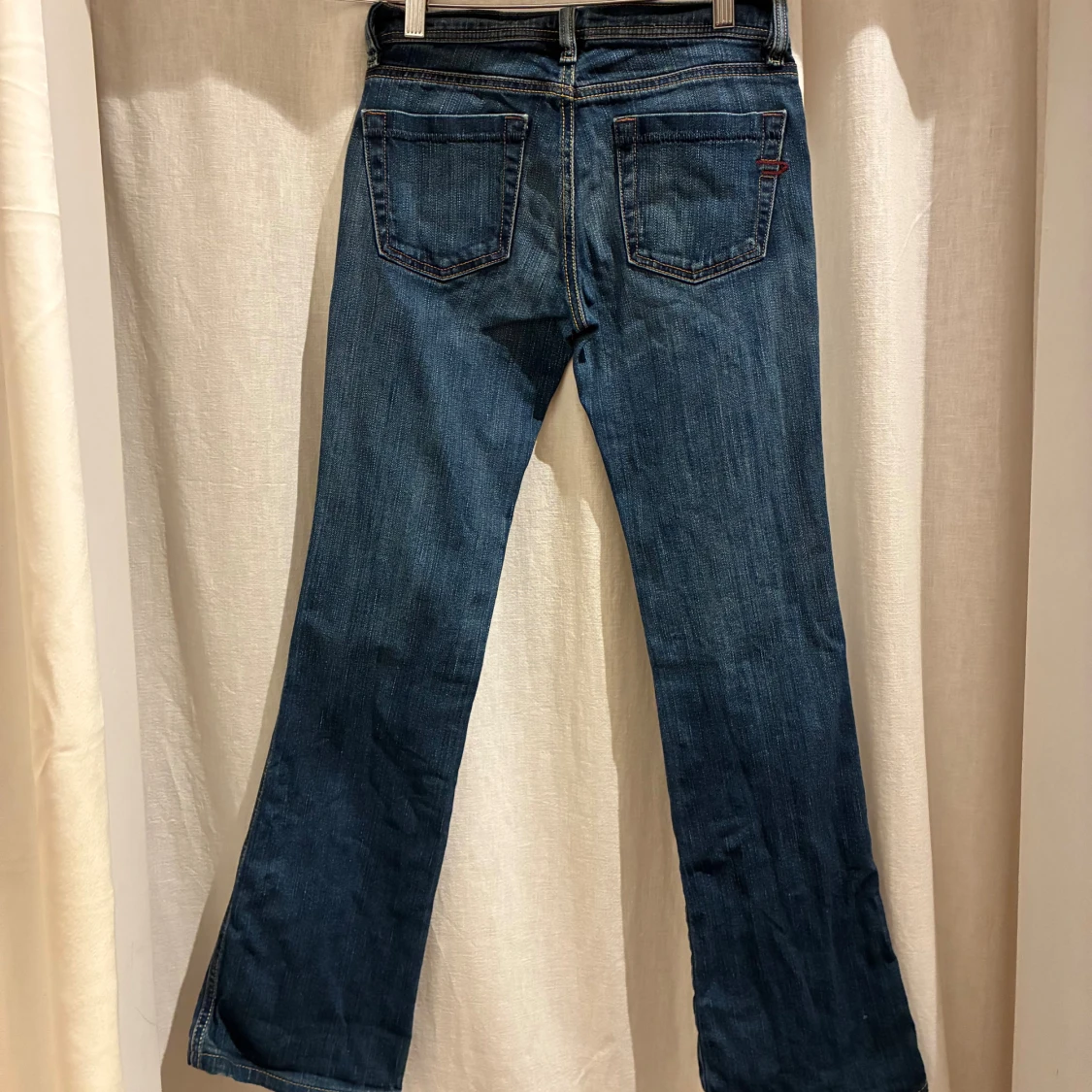 Blå bootcut jeans från Diesel - 1