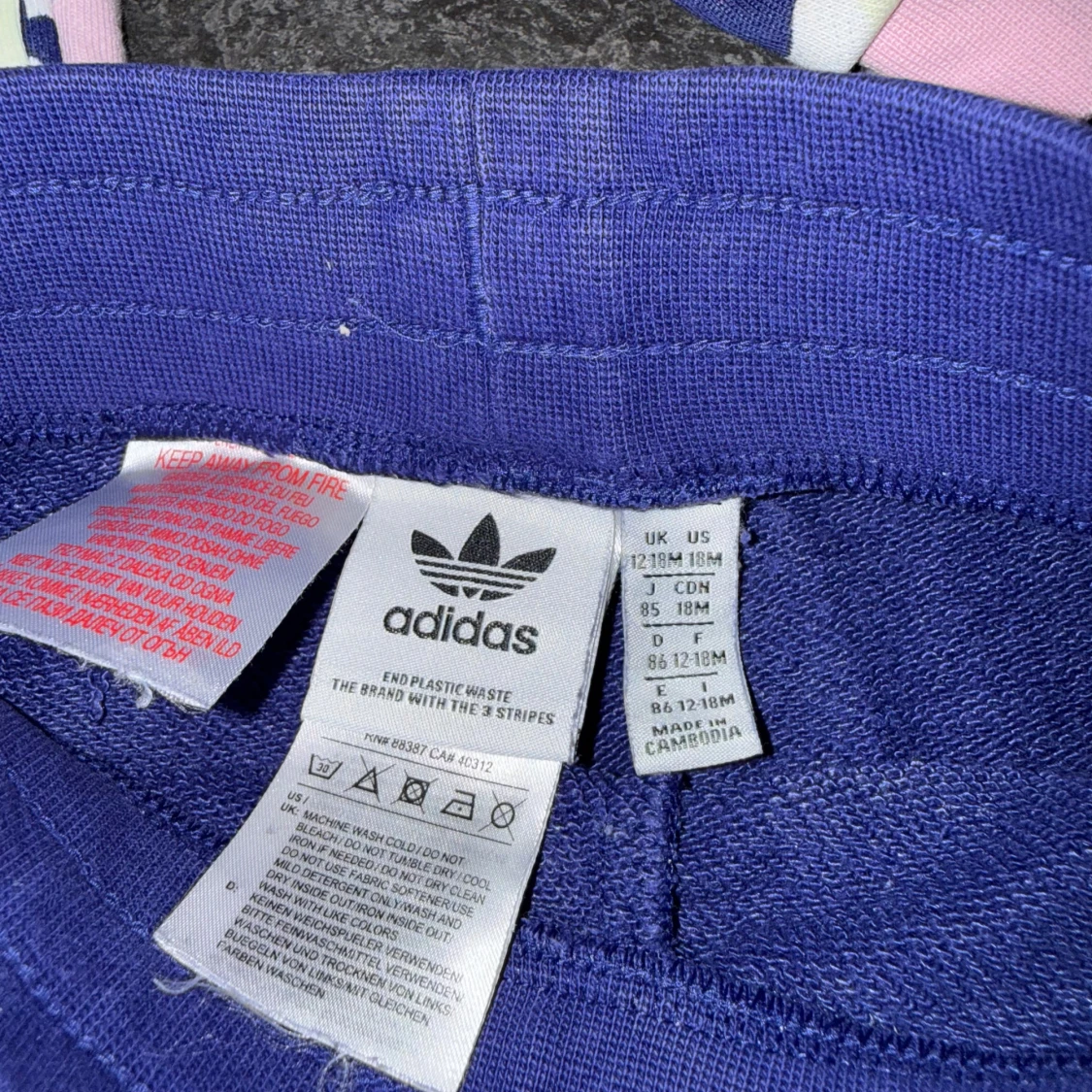 Adidas - 2