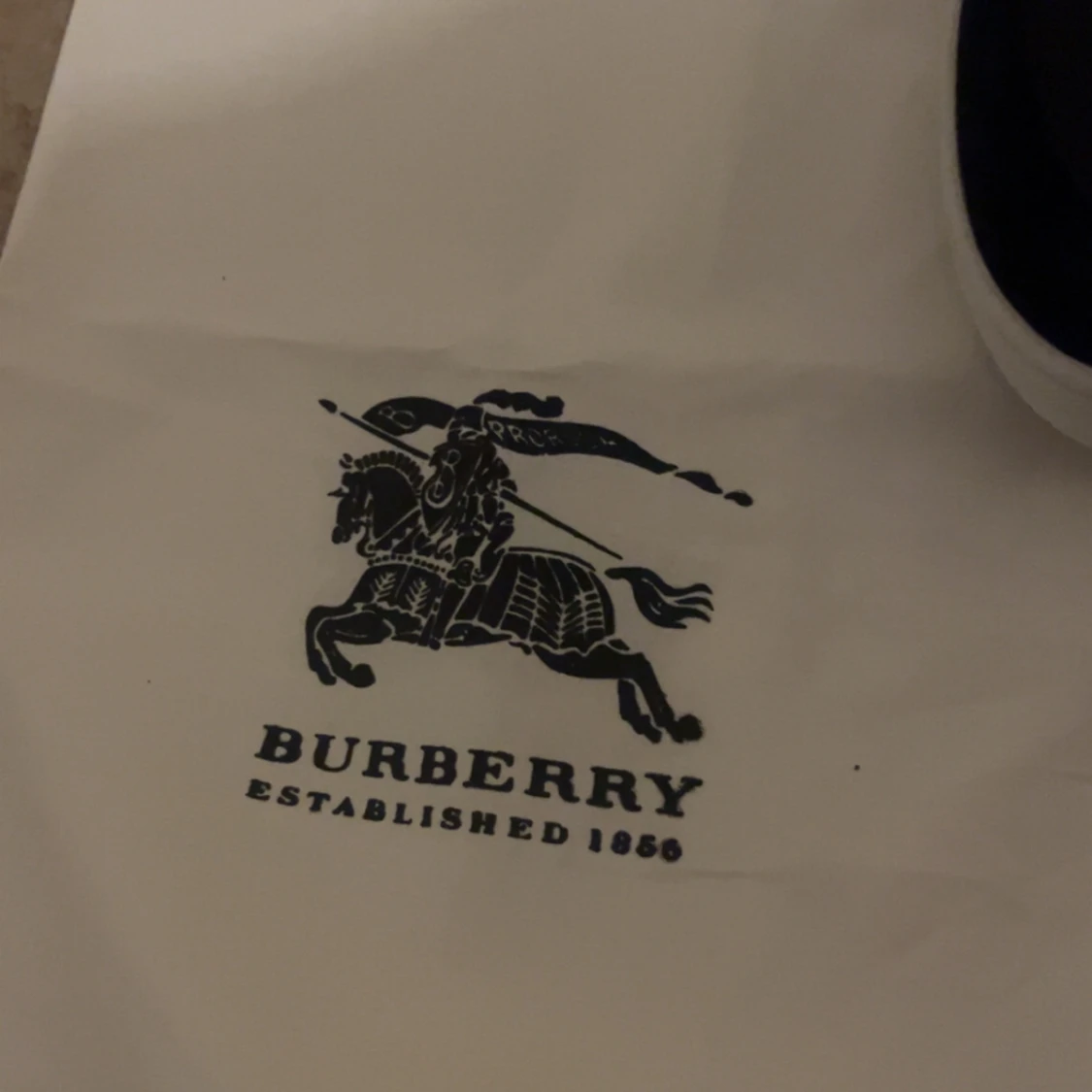 Svarta sneakers från Burberry - 2