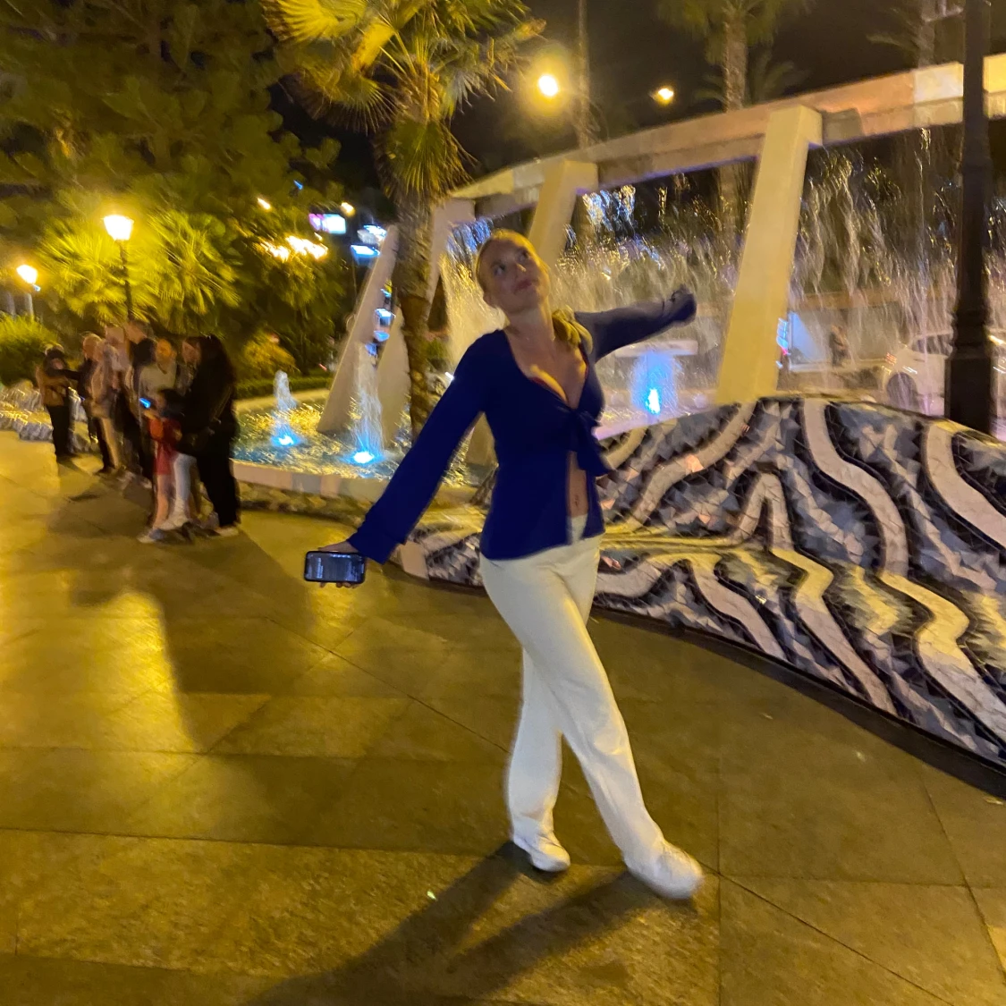 Design by si- Blå långärmad omlottopp med knyt - 1