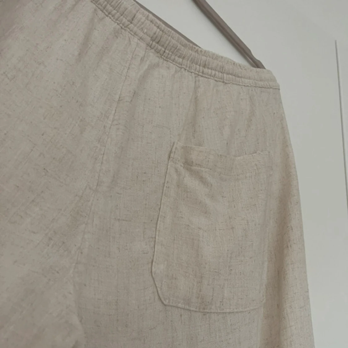 Beiga linnebyxor från Nelly med snörning - 2