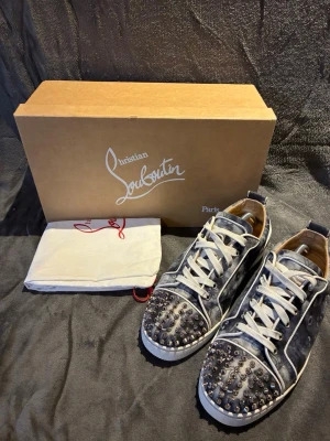 Christian Louboutin monograms - Sjukt rare, bland de enda äkta paren uppe på marknaden! Skriv vid frågor. 