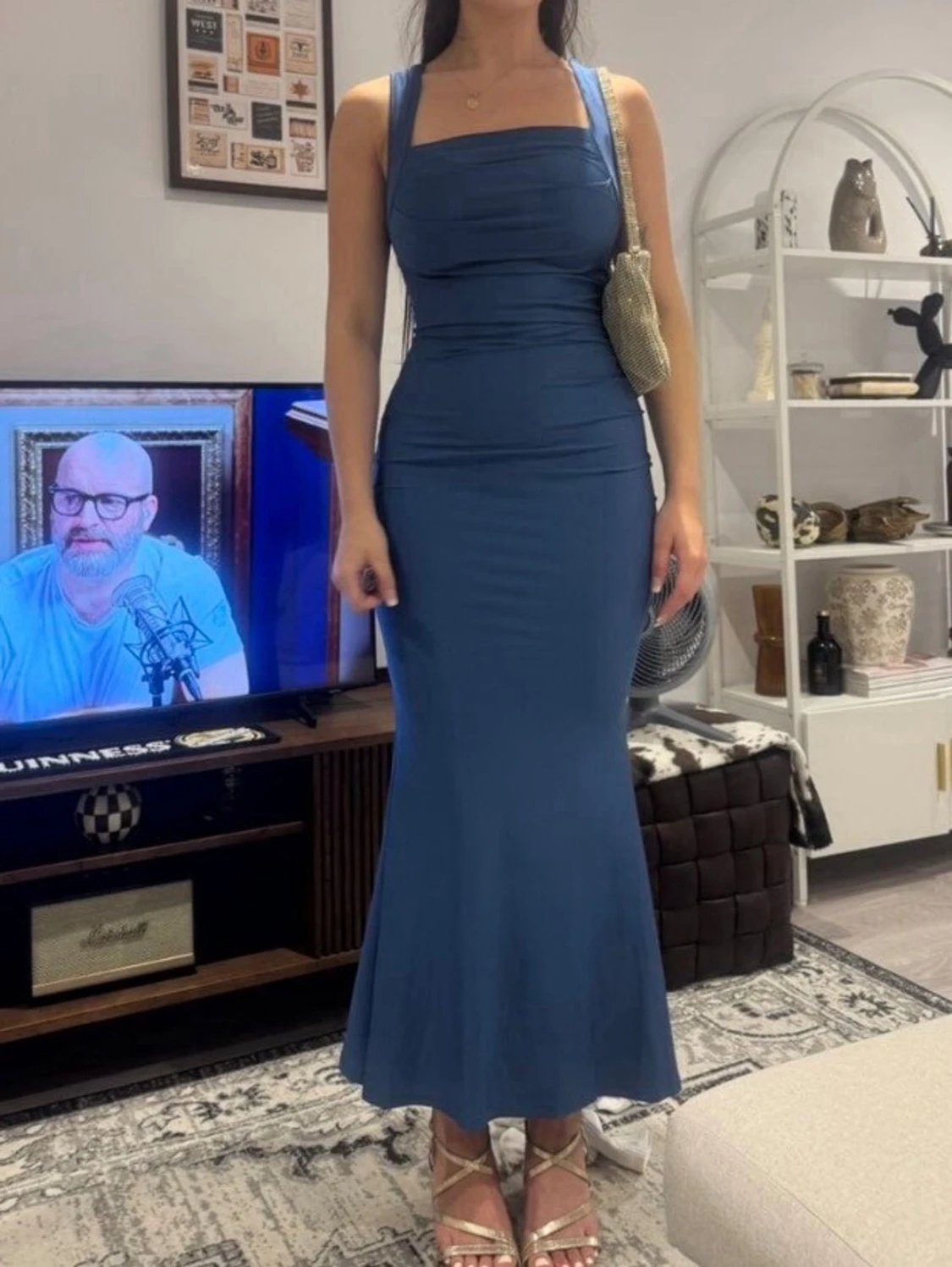Marinblå långklänning med breda axelband