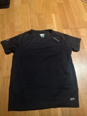 Tränings tröja  - Väldigt bra skick, barn storlek