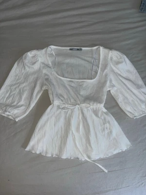 Vit lager 157 blus  - Vit elegant lager 157 blus. Endast provat och inte gillat passformen. 