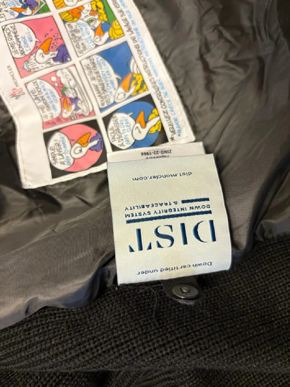 Svart pufferjacka från Moncler - 3