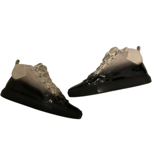 Balenciaga Arena Ombre/gradient Grey Sneaker  - Basically brand new , wit box . Rare pair 