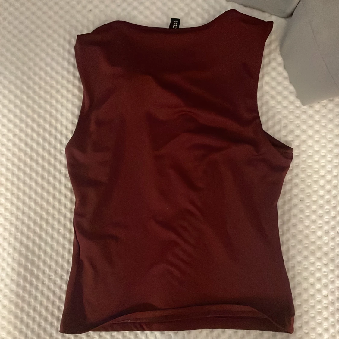 Vinröd omlott linnetopp från H&M Divided - 1