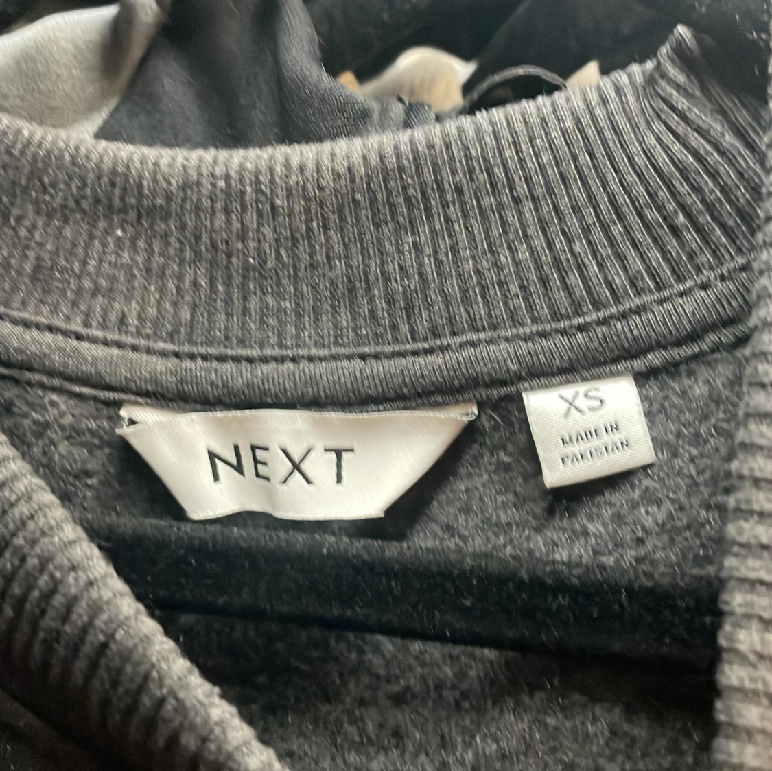 Mörkgrå sweatshirt från Next XS - 2