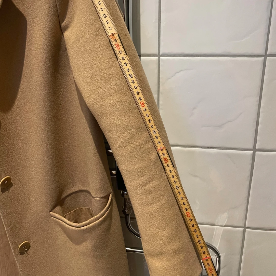 Beige ullkappa från COS - 3