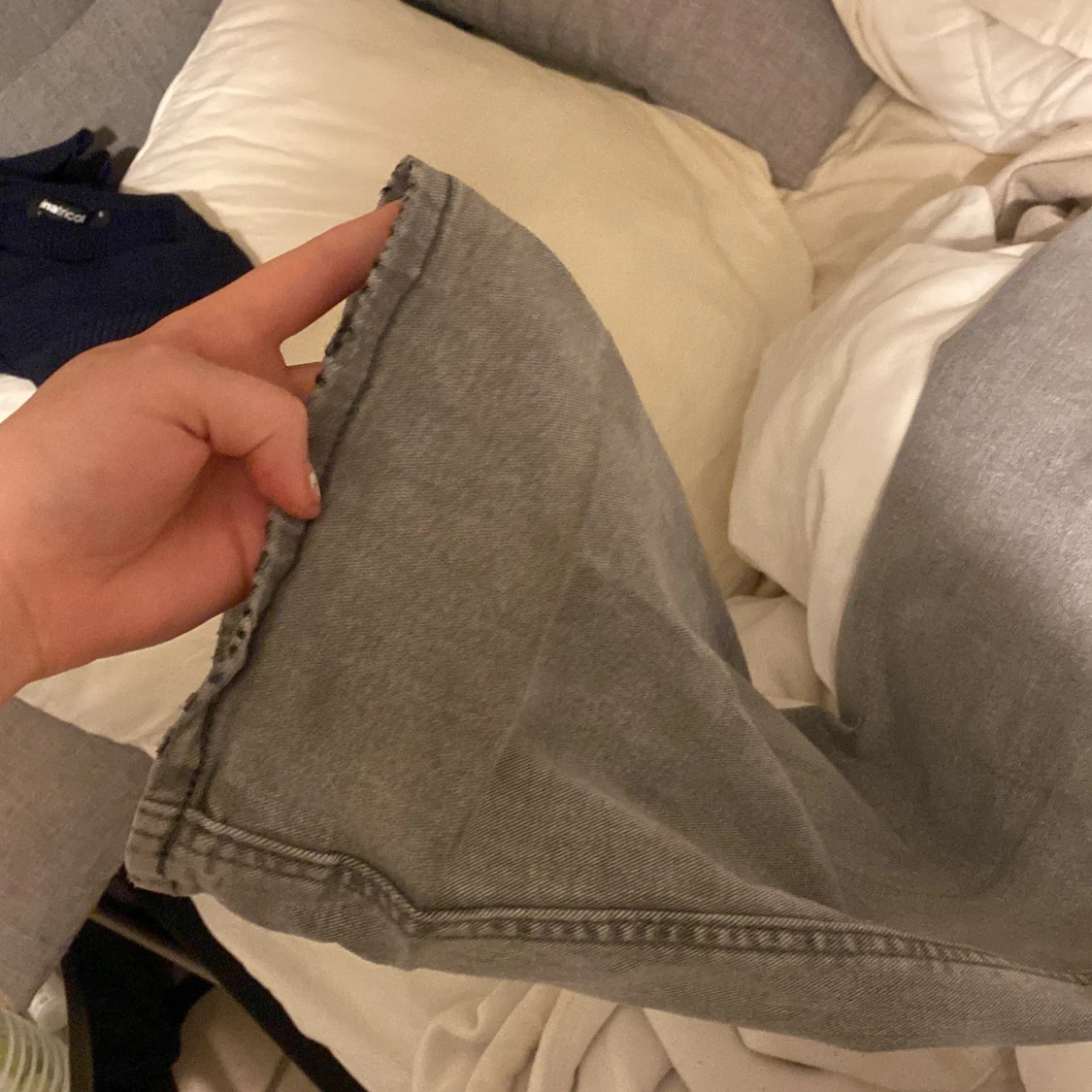 Gråa jeansbyxor från Gina Tricot - 2