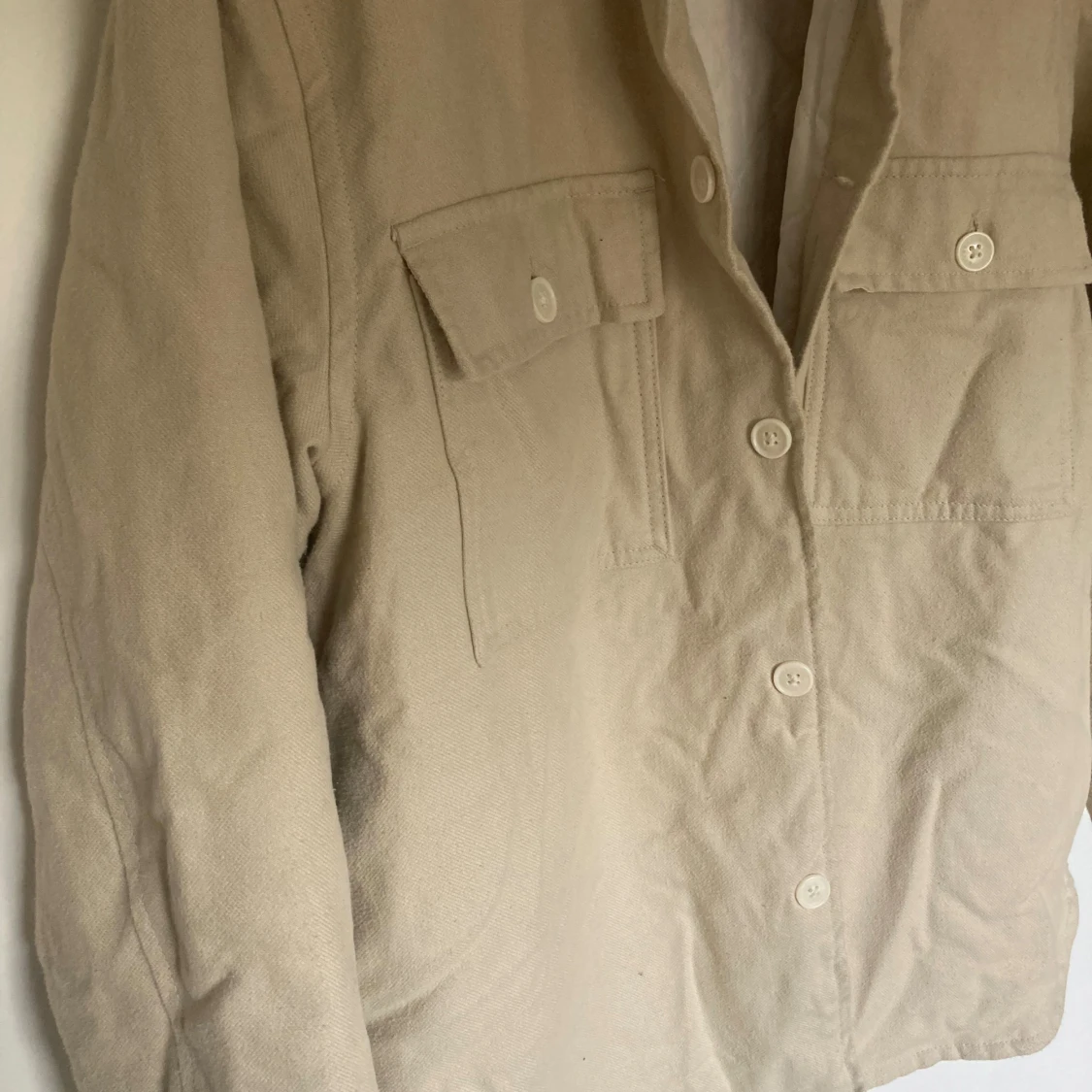 Beige overshirt från Weekday - 2