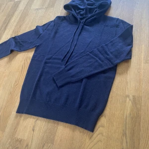 Kashmir hoodie - Sjukt snygg kashmir hoodie i S🌟 Bara testad, aldrig använd! Hör av dig vid intresse eller minsta fundering🙏