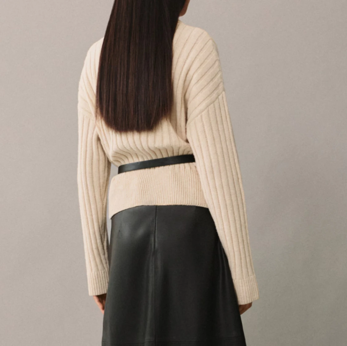 Ribbstickad tröja - 3