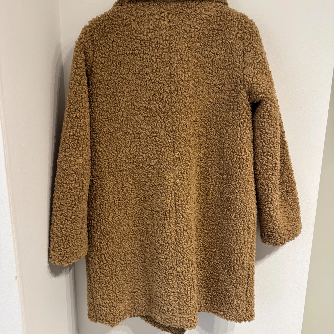 Brun teddyjacka från Reserved - 1