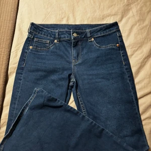 Low Bootcut Jeans - Använda 1 gång!