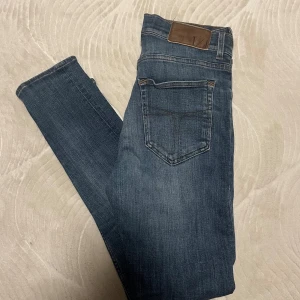 Tiger of Sweden Slim fit jeans  - Tiger of Sweden jeans i storlek 31/30 i blå färg, Om du har några frågor kan du alltid skicka PM‼️