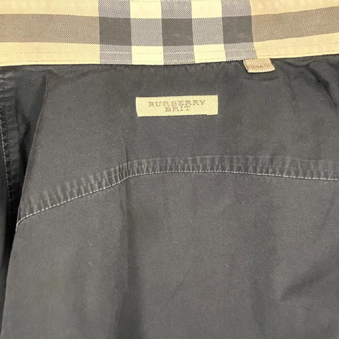 Svart Burberry Brit skjorta med rutig detalj - 3