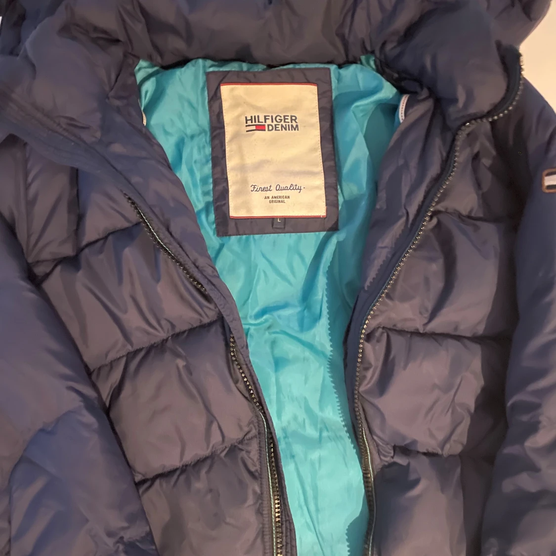 Mörkblå pufferjacka Tommy Hilfiger  - 2