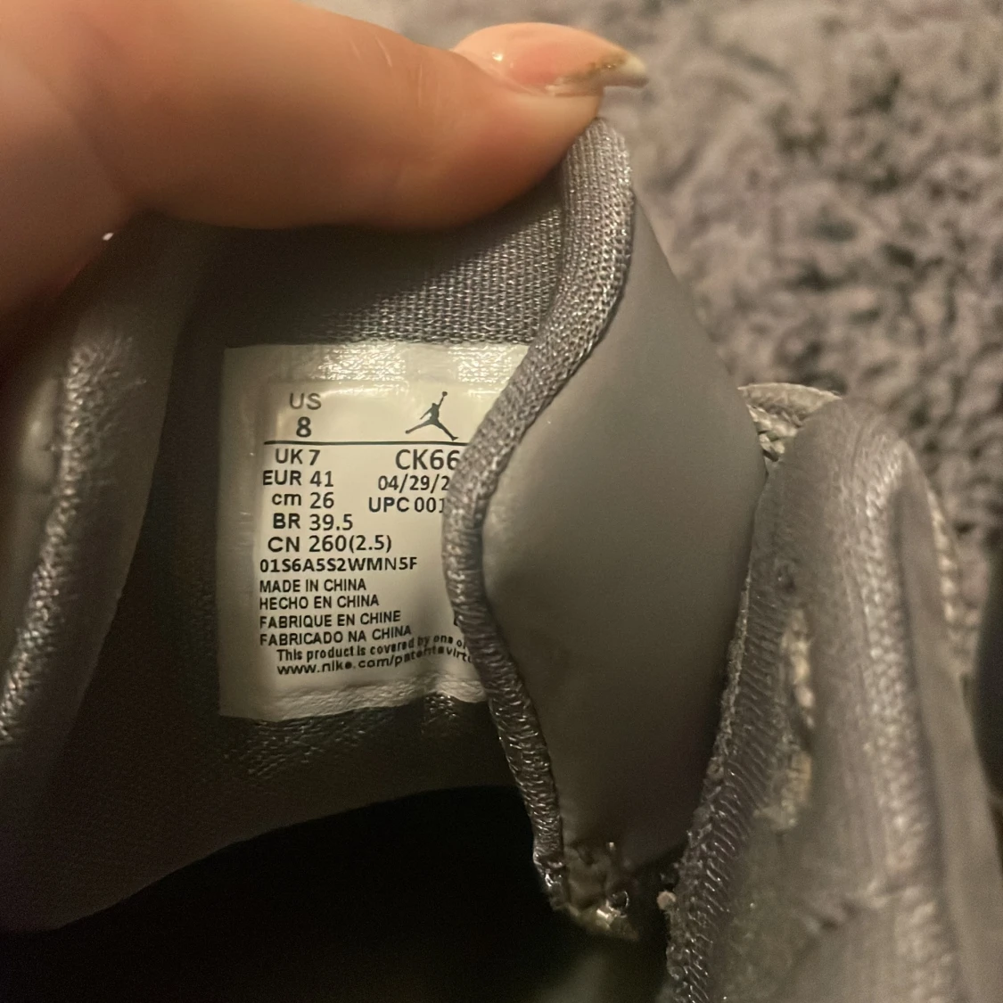 Grå Nike Jordan 1 sneakers strl 41 - 2