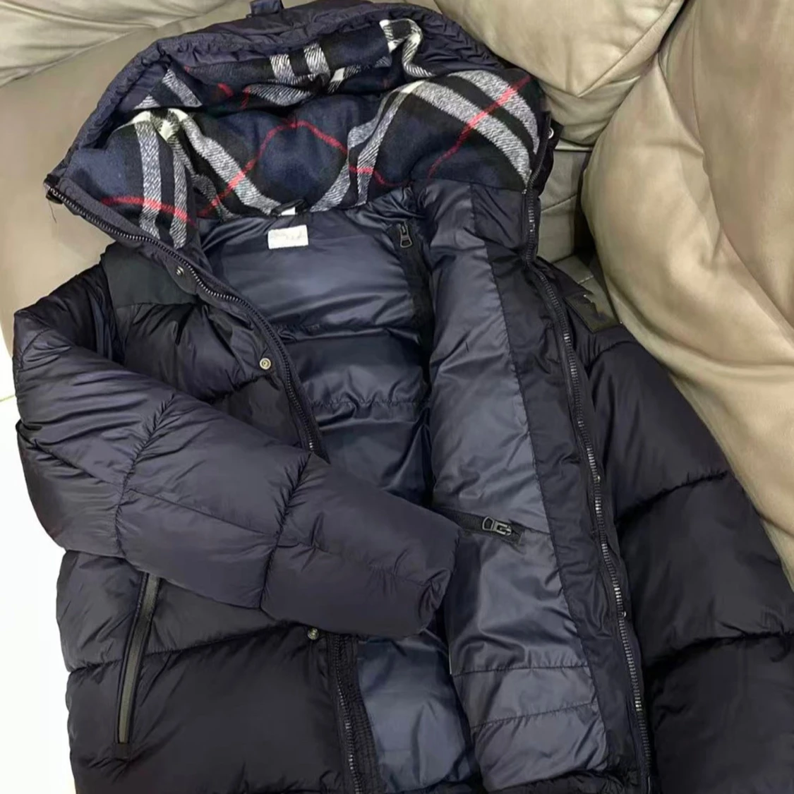 Svart pufferjacka från Burberry M