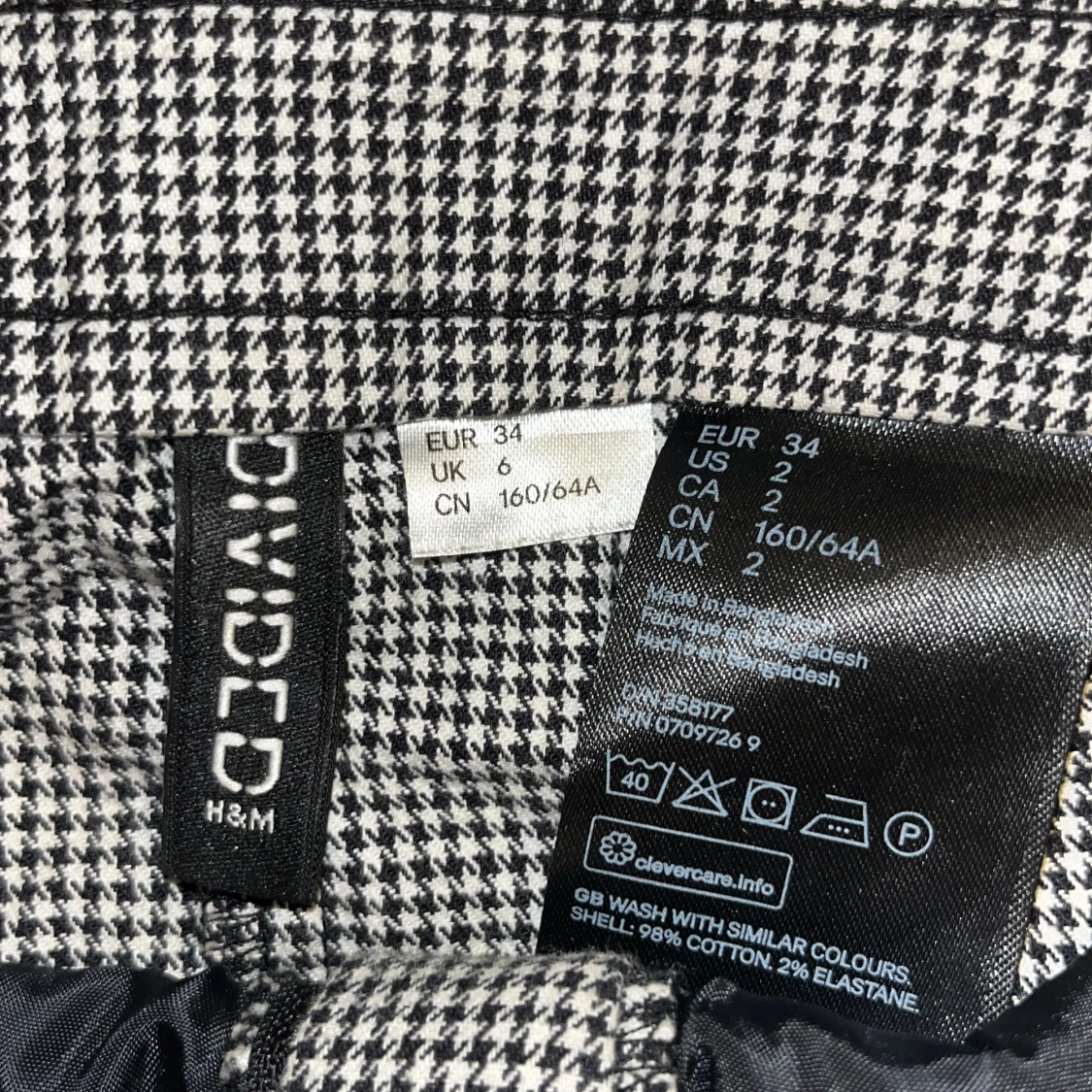 Svartvit rutig hängselklänning med dragkedja - 4