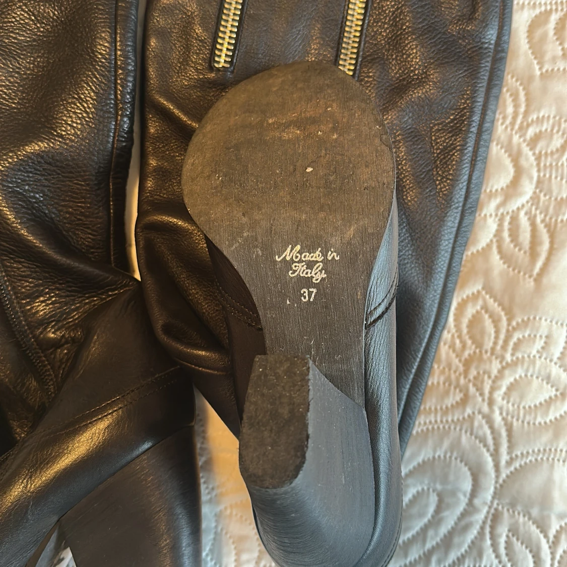 Svarta höga stövlar med klack - 4