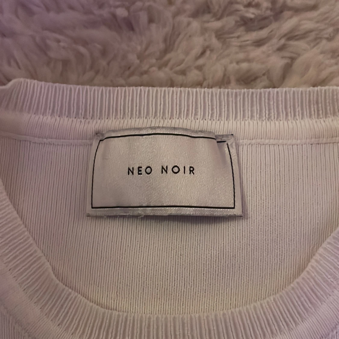 Vit ribbad t-shirt  - 2