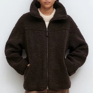 Teddy jacka (BYTA) - Använd endast engång! Köpt nyligen Någon som vill byta mot en ljusbrun str XXS!❤️